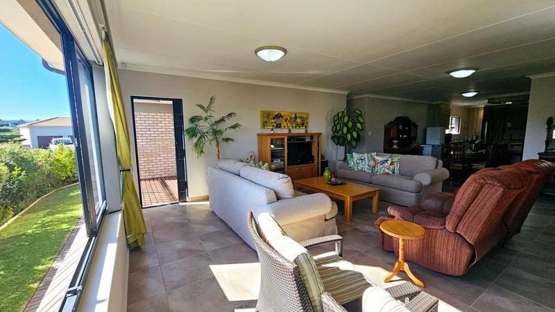 3 Bedroom Property for Sale in Reebok Western Cape